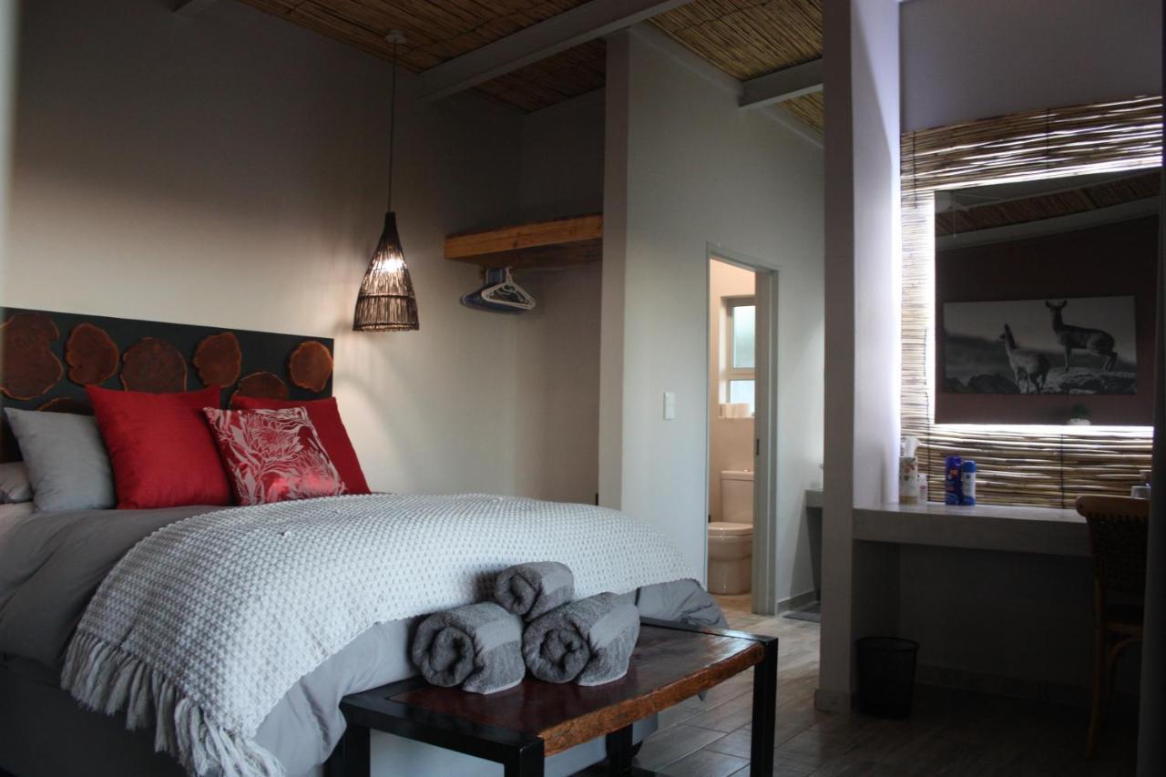 Ozongaka Mountain Peak Game Lodge And Camping מראה חיצוני תמונה