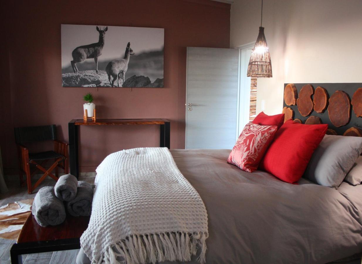 Ozongaka Mountain Peak Game Lodge And Camping מראה חיצוני תמונה